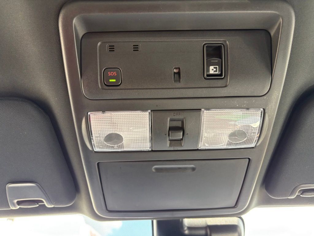 Used 2023 Nissan Titan Platinum Reserve AWD/4WD image 39