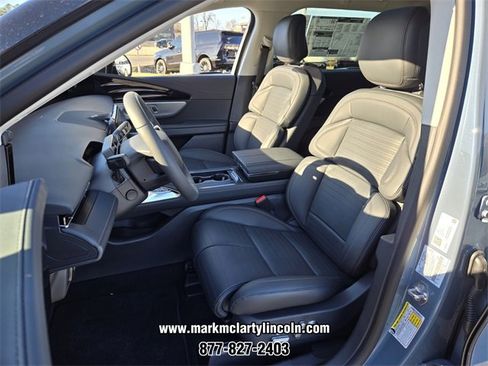 New 2026 Lincoln Nautilus Reserve image 5