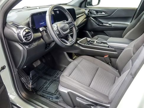 Used 2025 Chevrolet Equinox LT w/ Midnight Edition image 13