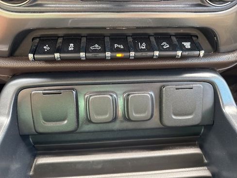 Used 2018 Chevrolet Silverado 2500 LTZ w/ Duramax Plus Package image 46