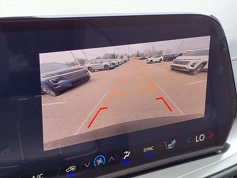 New 2026 Chevrolet Traverse LT w/ Midnight/Sport Edition image 18