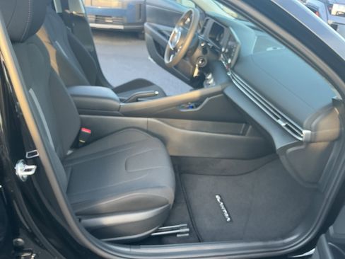 New 2026 Hyundai Elantra SE FWD image 15