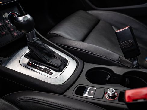 Used 2018 Audi Q3 2.0T Premium w/ Convenience Package image 38