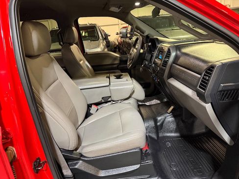 Used 2018 Ford F250 XL w/ Power Equipment Group image 18