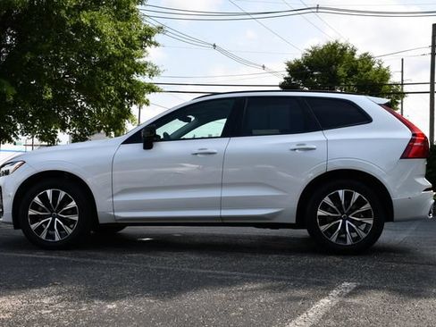 Certified 2024 Volvo XC60 B5 Plus w/ Protection Package Premier AWD/4WD image 4