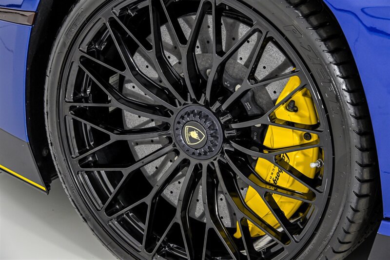Used 2017 Lamborghini Aventador LP 750-4 Superveloce AWD/4WD image 27