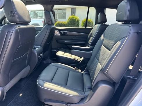 New 2027 Buick Enclave Avenir FWD image 22