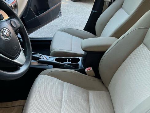 Used 2014 Toyota Corolla LE Premium image 11