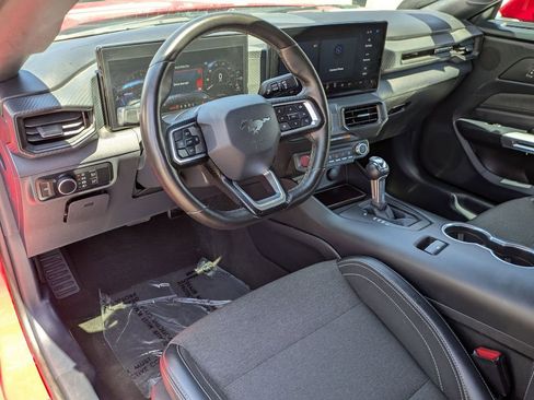 Used 2024 Ford Mustang Convertible RWD image 14