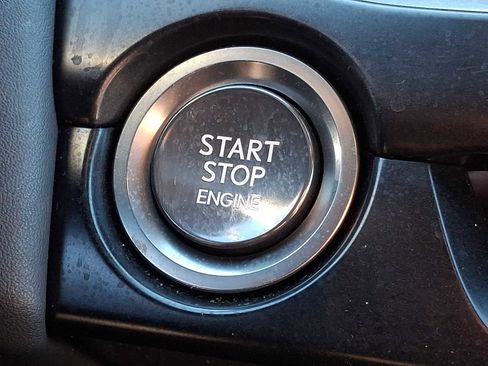 Used 2022 Lexus UX 200 image 16