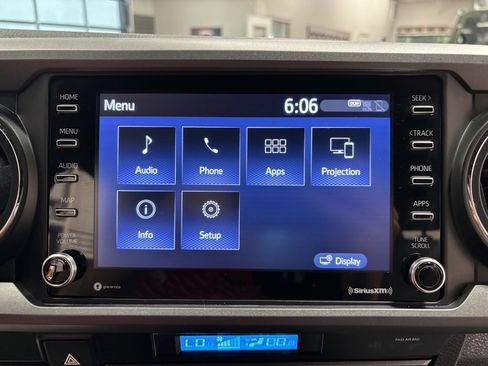 Used 2021 Toyota Tacoma TRD Off-Road image 17