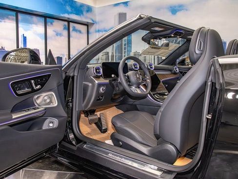 Used 2026 Mercedes-Benz CLE 300 4MATIC Cabriolet image 15
