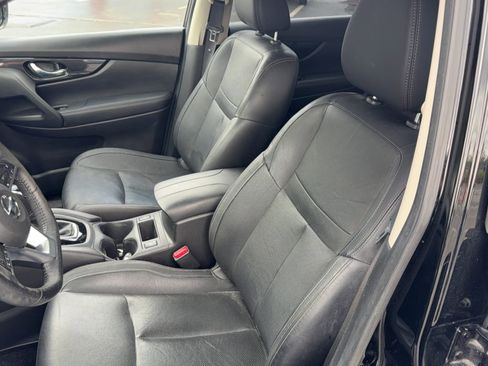 Used 2018 Nissan Rogue SL image 13