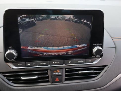 Used 2021 Nissan Altima 2.5 SR w/ SR Premium Package image 24