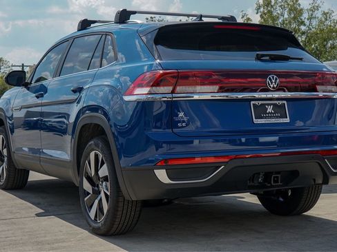 New 2026 Volkswagen Atlas Cross Sport SE FWD image 6