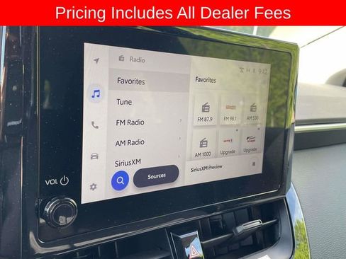 Used 2024 Toyota Corolla LE FWD image 31