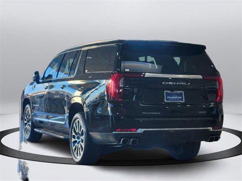 Certified 2025 GMC Yukon XL Denali image 3