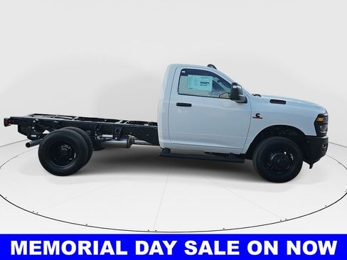 New 2026 RAM 3500 Tradesman AWD/4WD image 2