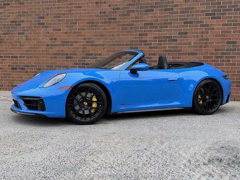 Certified 2023 Porsche 911 Carrera 4S image 1