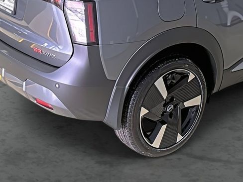 New 2026 Nissan Kicks SR AWD/4WD image 12