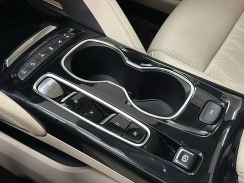 Used 2023 Buick Envision Avenir AWD/4WD image 23