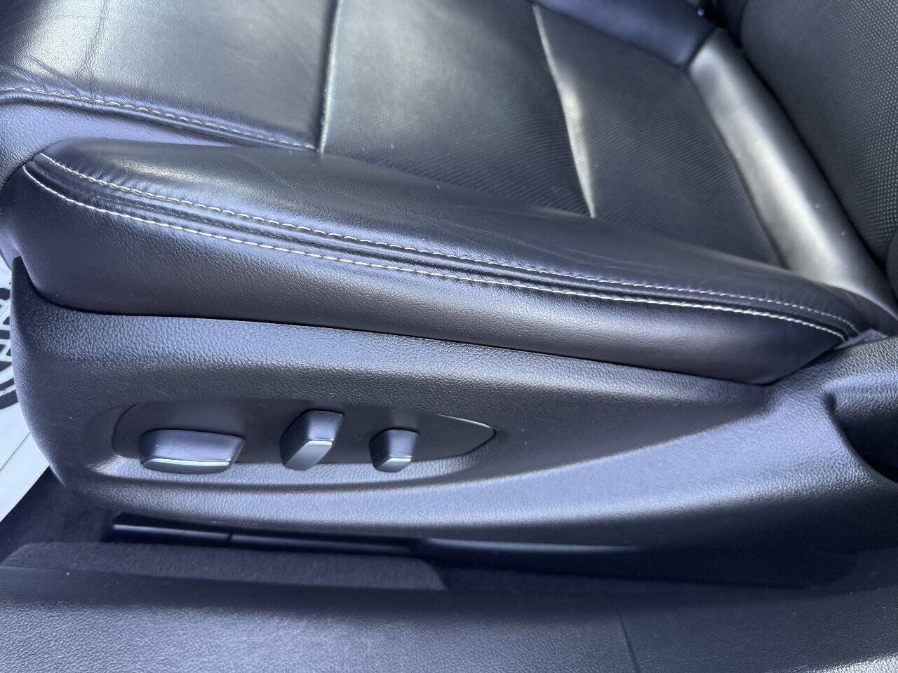 Used 2019 Cadillac XTS Luxury AWD/4WD image 12