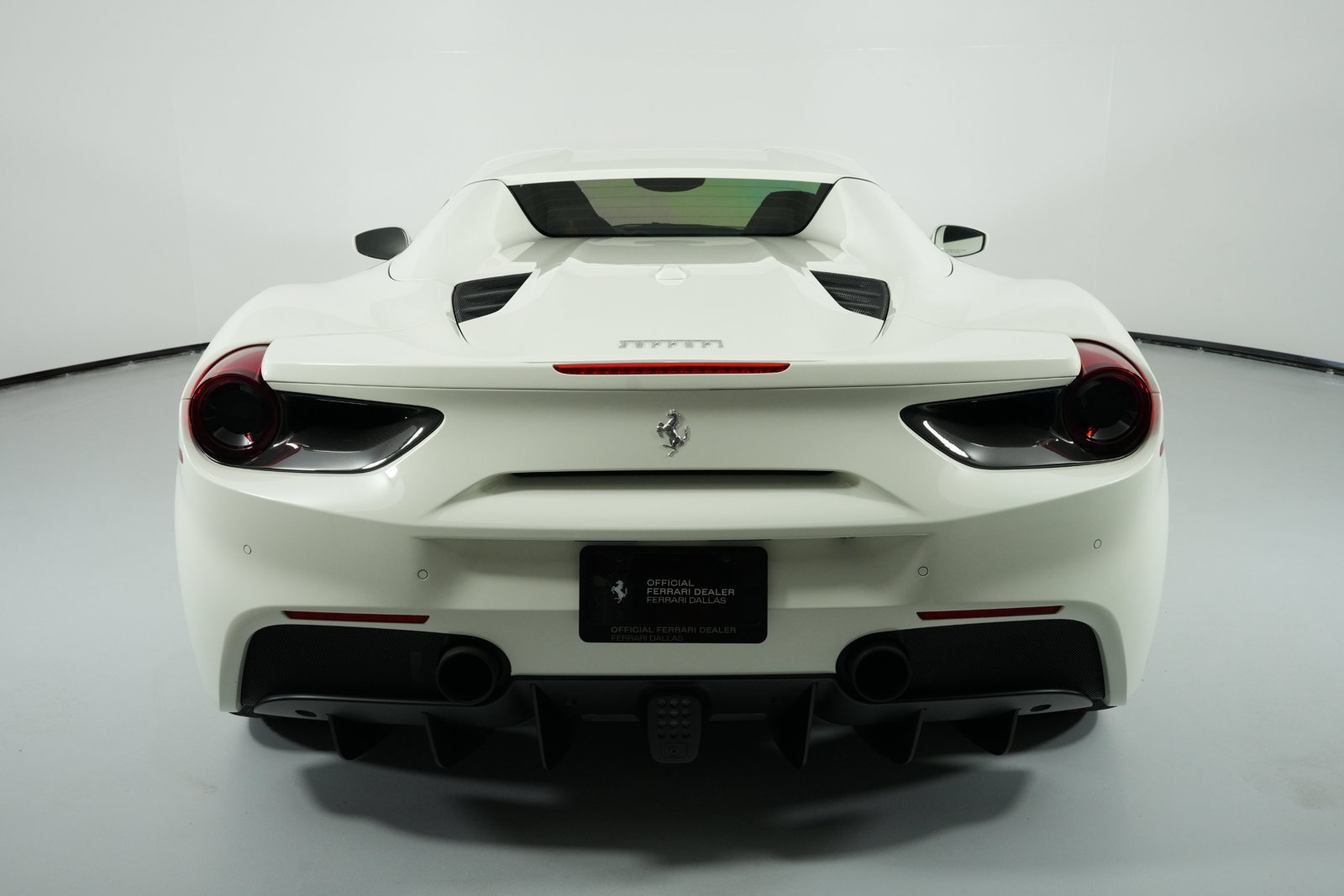 Used 2019 Ferrari 488 Spider RWD image 11