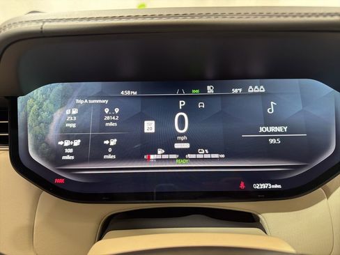 Used 2025 Land Rover Range Rover Autobiography AWD/4WD image 28