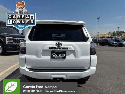 Used 2021 Toyota 4Runner SR5 Premium w/ Moonroof Package AWD/4WD image 5