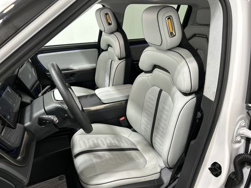 Used 2024 Rivian R1S Adventure AWD/4WD image 20