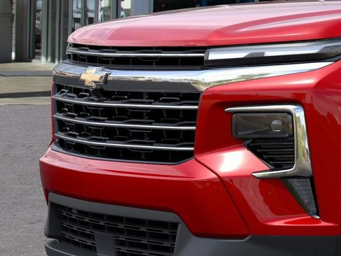 New 2027 Chevrolet Traverse LT w/ Sun and Wheel Package FWD image 13
