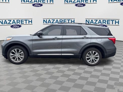 Used 2023 Ford Explorer XLT w/ Equipment Group 202A AWD/4WD image 4