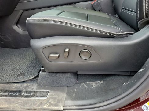 New 2025 GMC Sierra EV Denali image 12