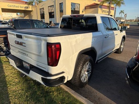 Certified 2022 GMC Sierra 1500 Denali image 4