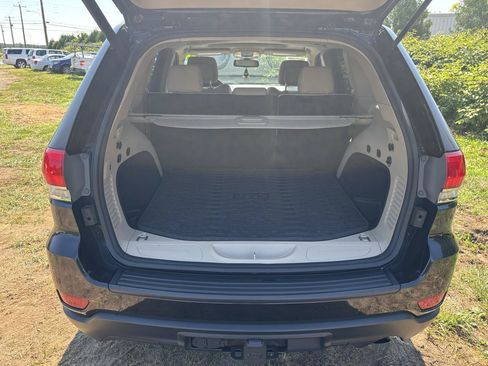 Used 2014 Jeep Grand Cherokee Laredo w/ Security & Convenience Group AWD/4WD image 21