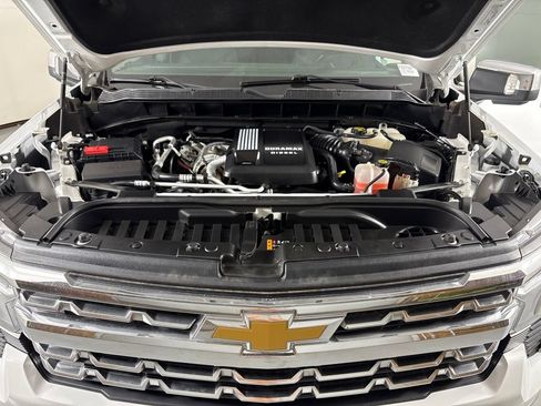 Used 2023 Chevrolet Silverado 1500 LTZ AWD/4WD image 53