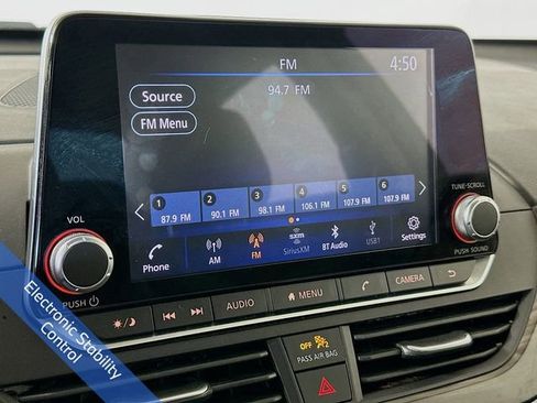 Used 2024 Nissan Altima 2.5 SV FWD image 9