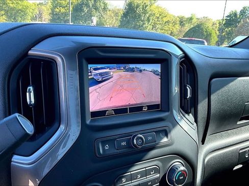 Used 2023 Chevrolet Silverado 1500 Custom AWD/4WD image 17
