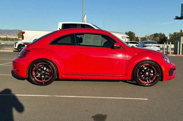 Used 2019 Volkswagen Beetle 2.0T S FWD image 3