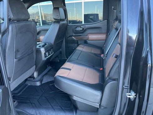 Used 2022 Chevrolet Silverado 1500 High Country w/ Technology Package image 14