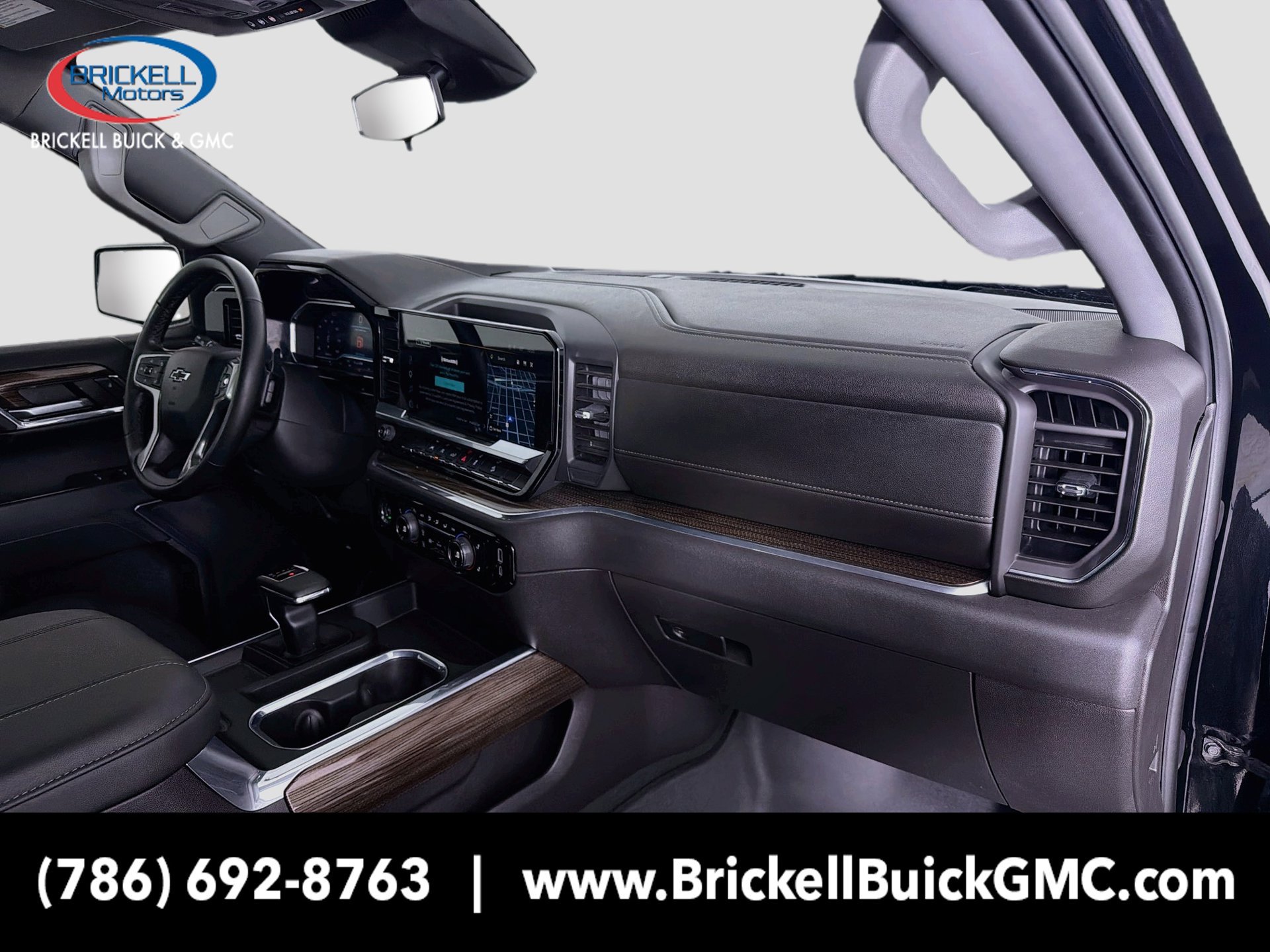 Used 2024 Chevrolet Silverado 1500 LT Trail Boss AWD/4WD image 16
