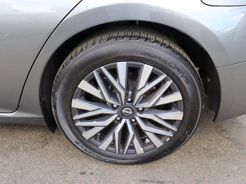 Used 2025 Nissan Altima 2.5 SV image 48