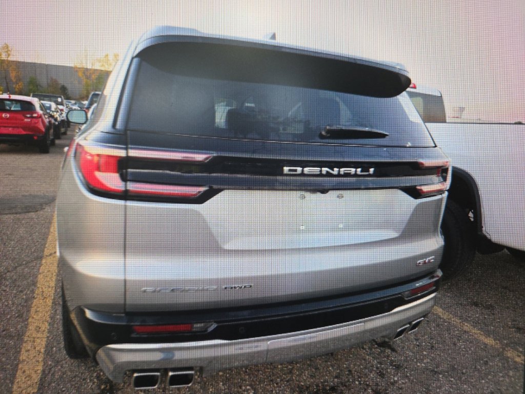 Used 2024 GMC Acadia Denali w/ LPO, Floor Liner Package AWD/4WD image 4