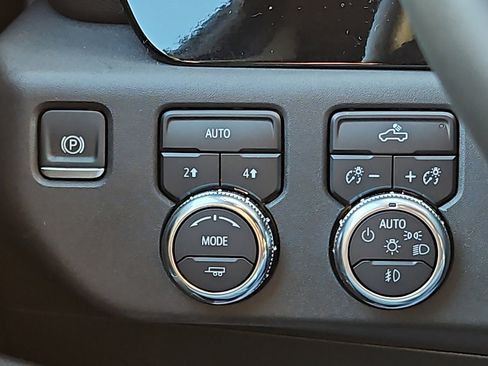 Certified 2025 GMC Sierra 1500 Elevation image 23