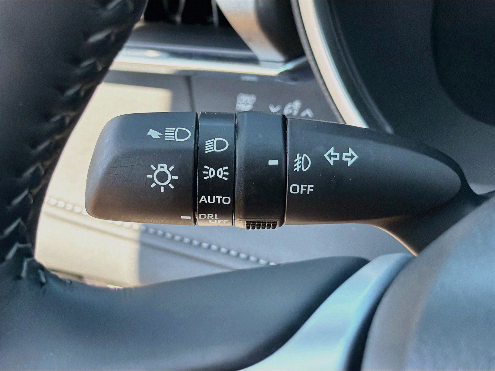 Used 2026 Toyota Highlander Limited AWD/4WD image 19