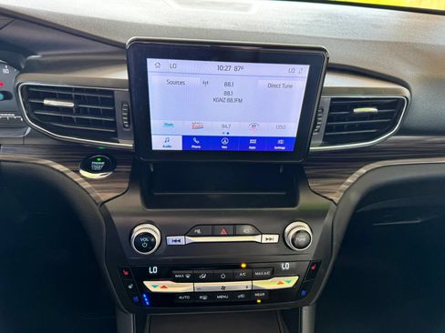Used 2020 Ford Explorer Limited RWD image 13