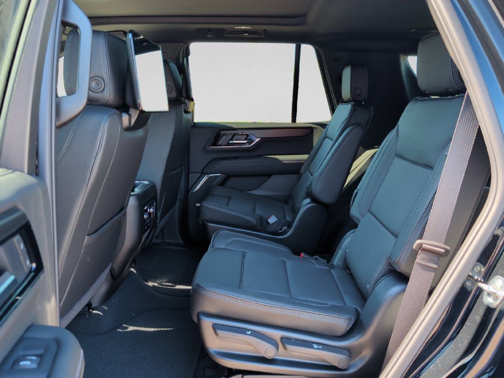 New 2026 GMC Yukon Denali w/ Denali Reserve Package AWD/4WD image 36