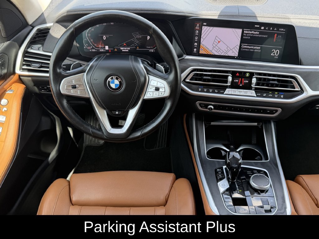Used 2022 BMW X7 xDrive40i w/ Premium Package AWD/4WD image 11