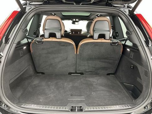 Certified 2025 Volvo XC90 B5 Plus image 25