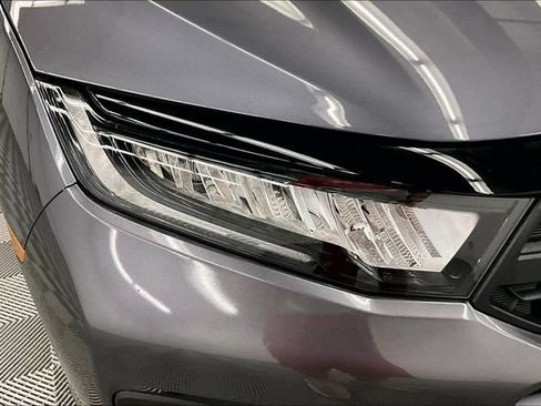 Used 2025 Honda Odyssey EX-L image 33